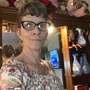 Meet your Posher, Annette